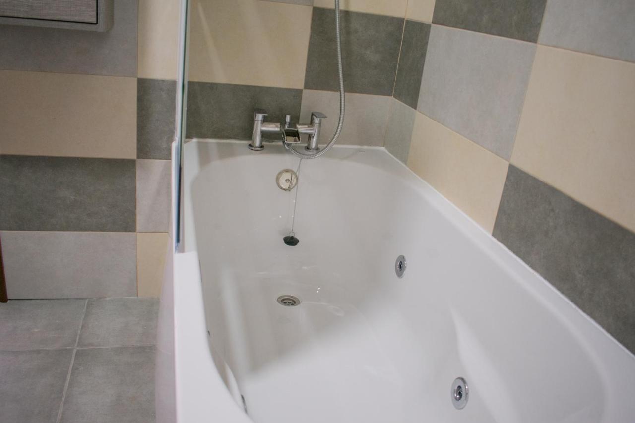 Apartamentos Cerezo La Codosera Екстериор снимка