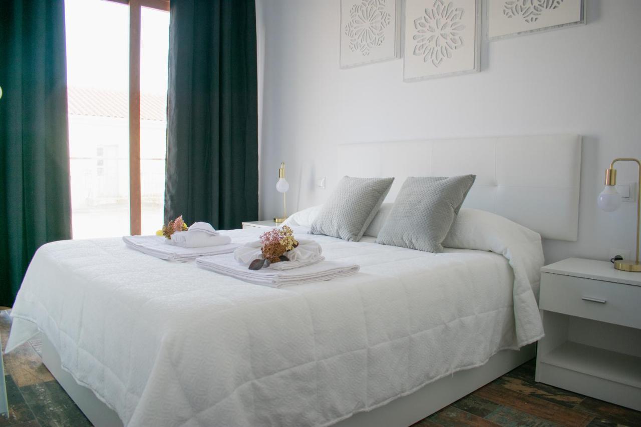 Apartamentos Cerezo La Codosera Екстериор снимка