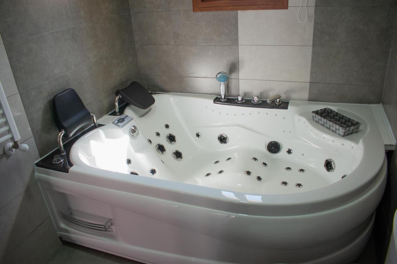 Apartamentos Cerezo La Codosera Екстериор снимка