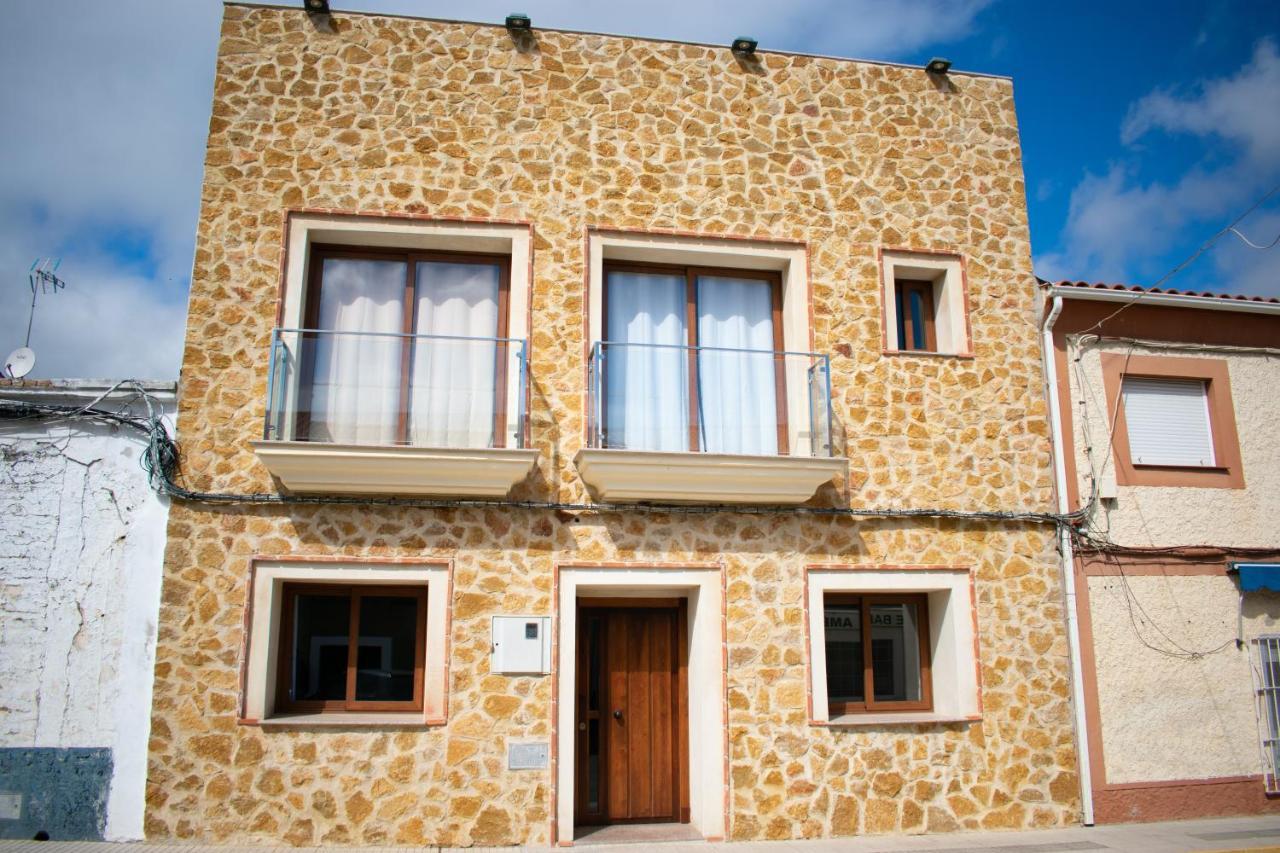Apartamentos Cerezo La Codosera Екстериор снимка